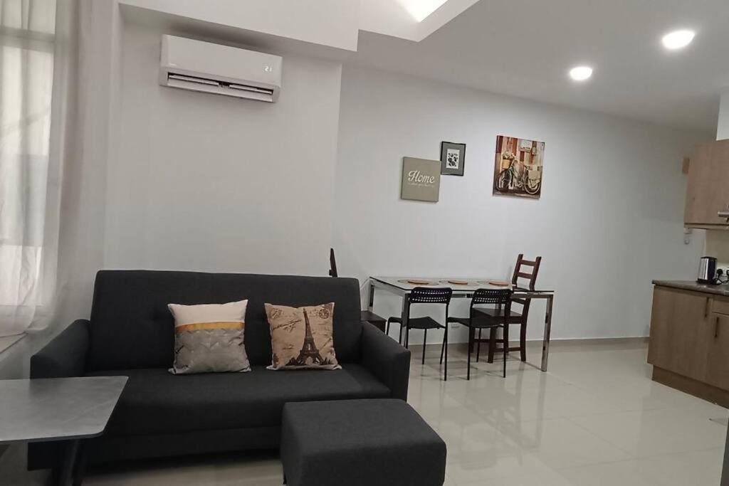 Klcc Newly Renovated Apartment Kuala Lumpur Esterno foto